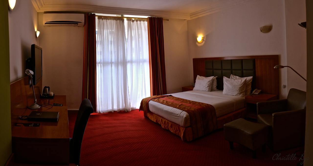 Leon Hotel キンシャサ エクステリア 写真