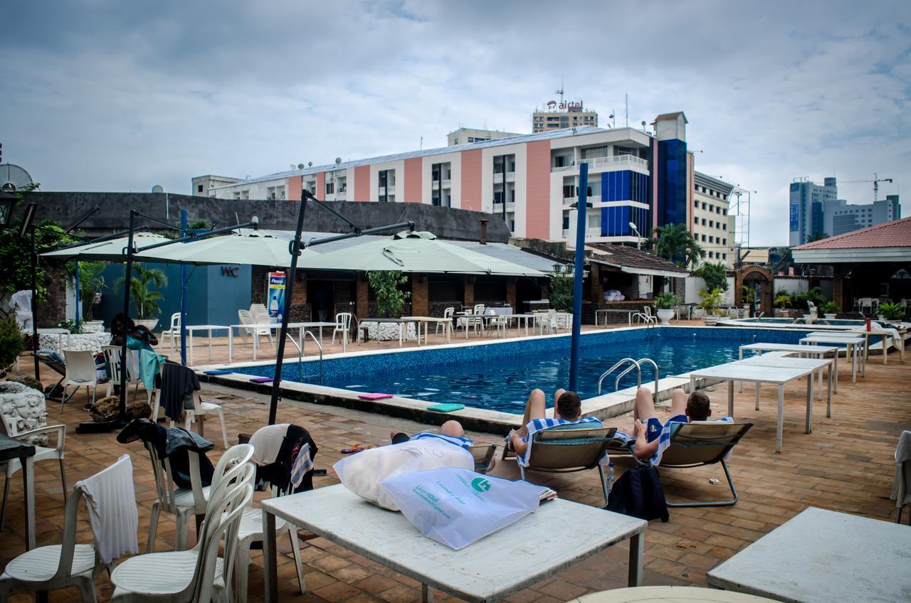 Leon Hotel キンシャサ エクステリア 写真