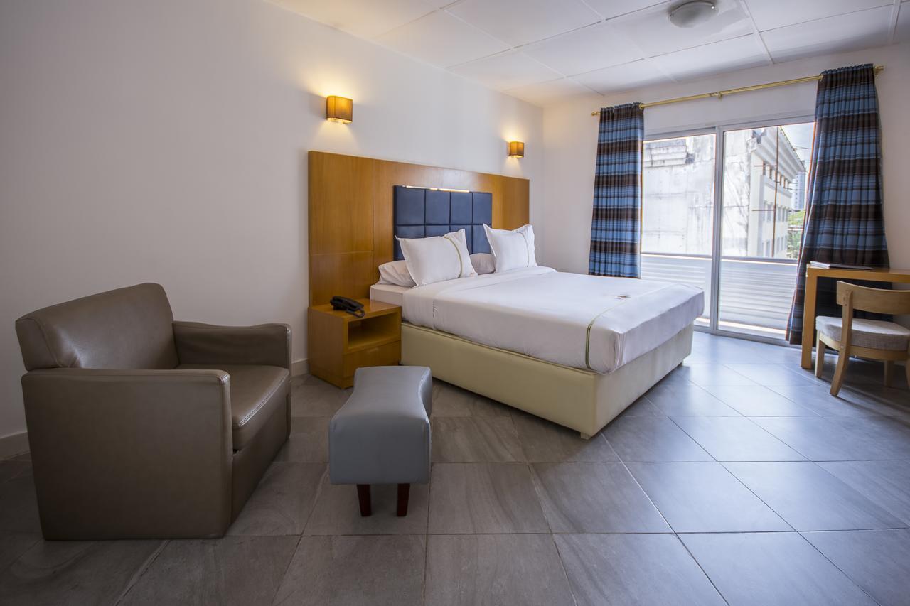 Leon Hotel キンシャサ エクステリア 写真
